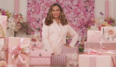 Tina Knowles for Kurt Geiger.