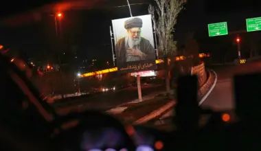 Trump to detail risky rescue mission as Iran rebuffs U.S. war demands