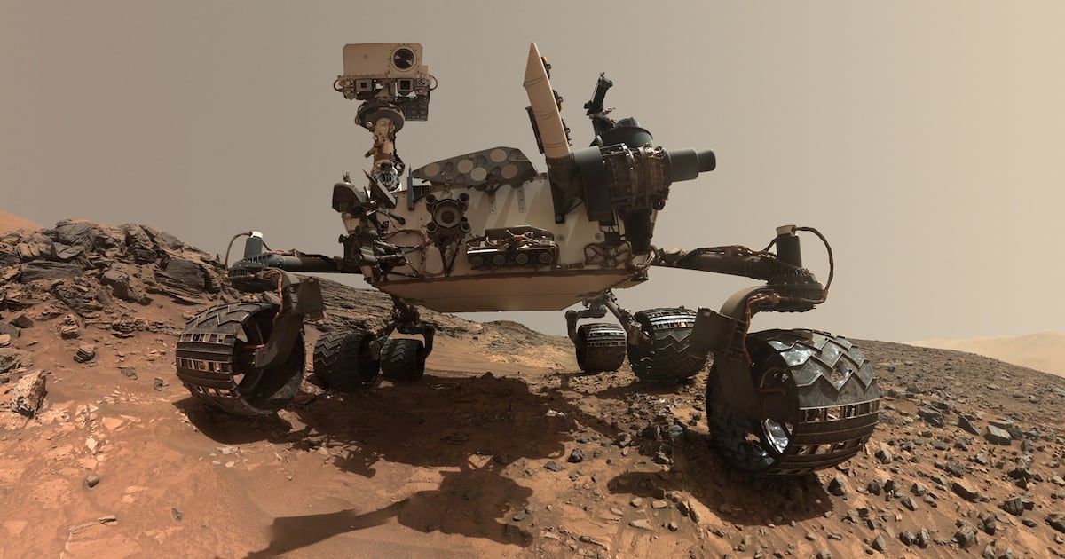 NASA's Curiosity Discovers Organic Molecules on Ancient Mars - 조선일보