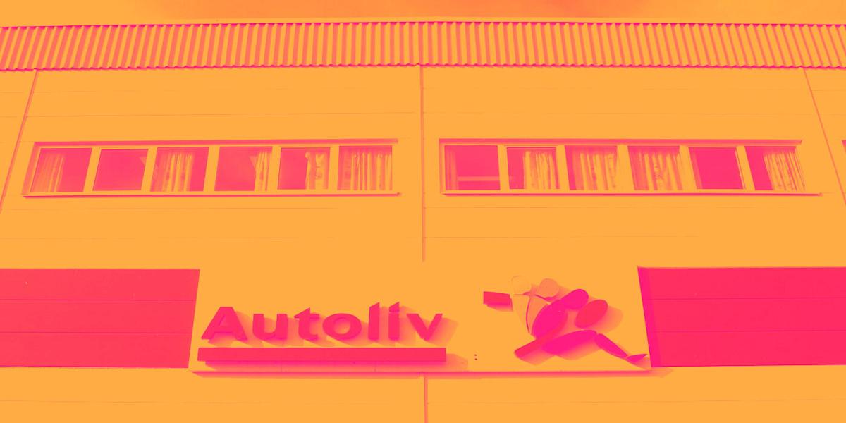 China and India Outperformance Drives Growth Amid Margin Compression