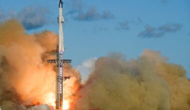 SpaceX seen as make-or-break test for mega IPOs