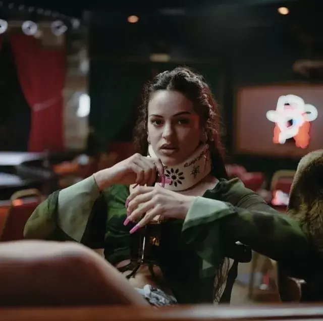 Singer Rosalía plays Magick (HBO)