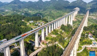 China's railway construction gains steady momentum in Q1
