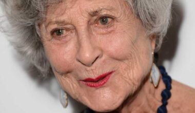 Retail pioneer Joan Burstein has died, aged 100