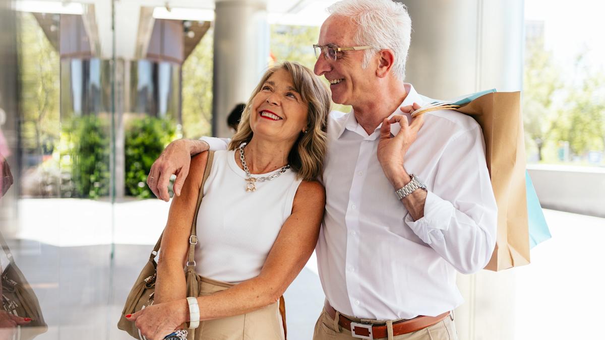 Some couples are collecting $10,000 a month from Social Security — here's who qualifies and what it takes to get there