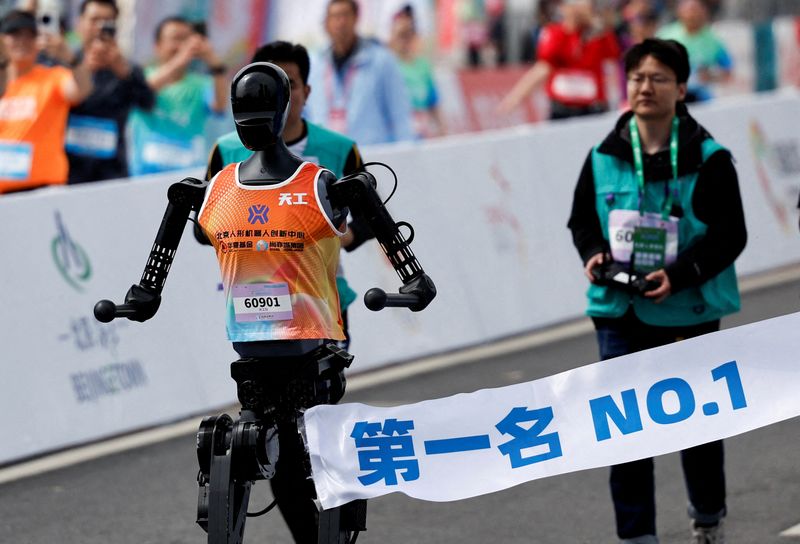 China humanoid robot half-marathon to showcase technical leaps