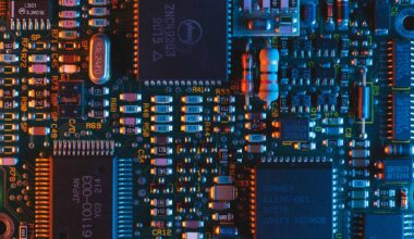 New model explains how single electrons cause damage inside silicon chips