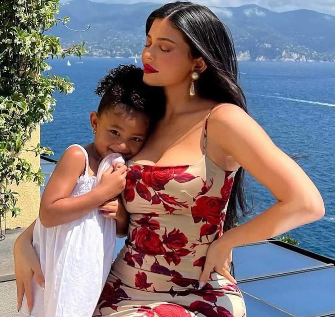Kylie Jenner on Showing Daughter Stormi, 8, KUWTK Episode