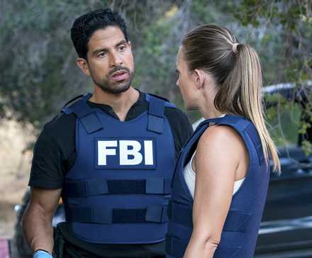 AJ Cook and Adam Rodriguez talking in Criminal Minds