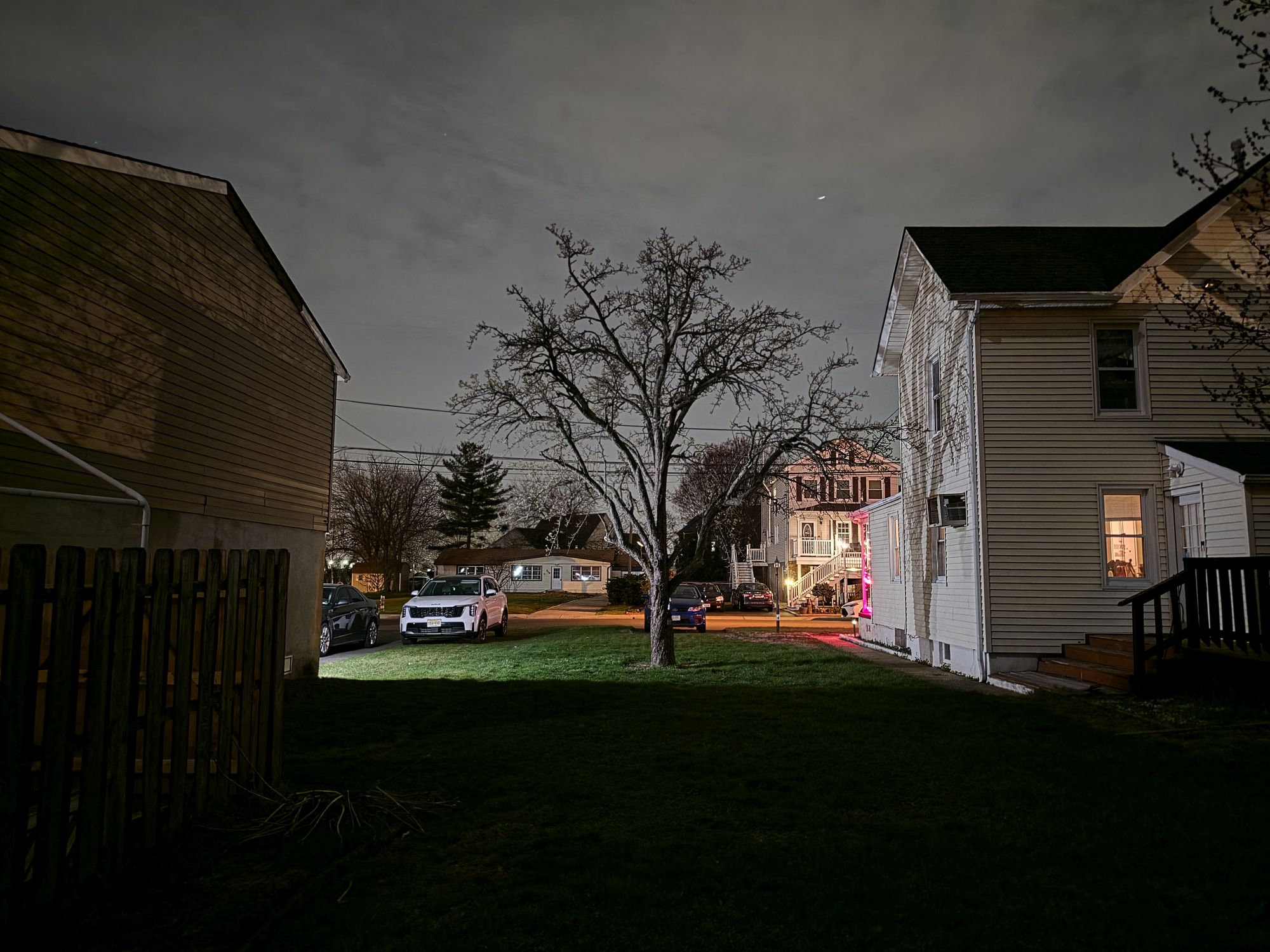 Samsung Galaxy S26 Ultra Night Mode low light sample.