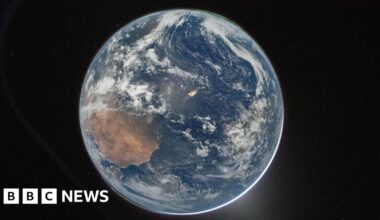 The 40 minutes when the Artemis crew loses contact with the Earth - BBC