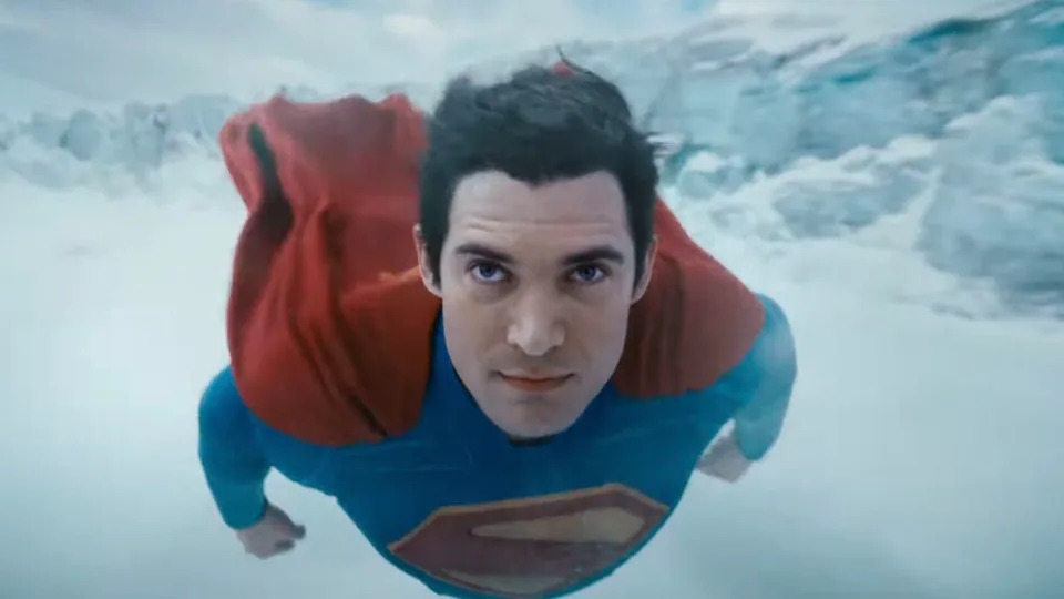  Superman flying in the new trailer . 