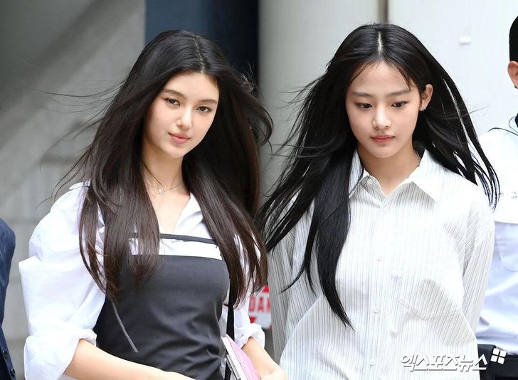 Danielle, left, and Minji / Xportsnews