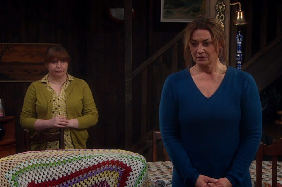 emmerdale moira lydia dingle