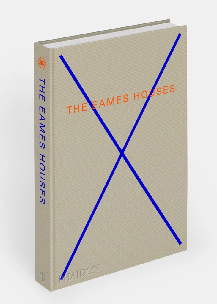 eames-houses-en-9312-3d-standing-back-3880-1