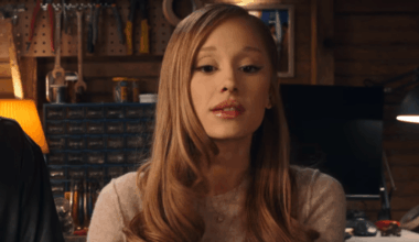 Ariana Grande Terrorizes Ben Stiller, Robert De Niro