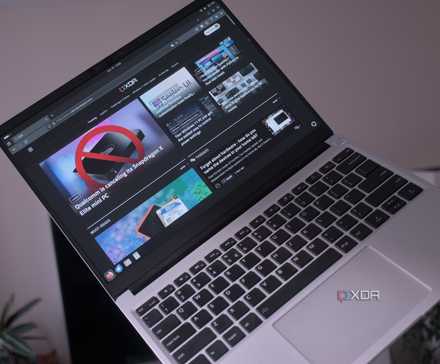 Holding the Framework 13 (2024) AMD Linux