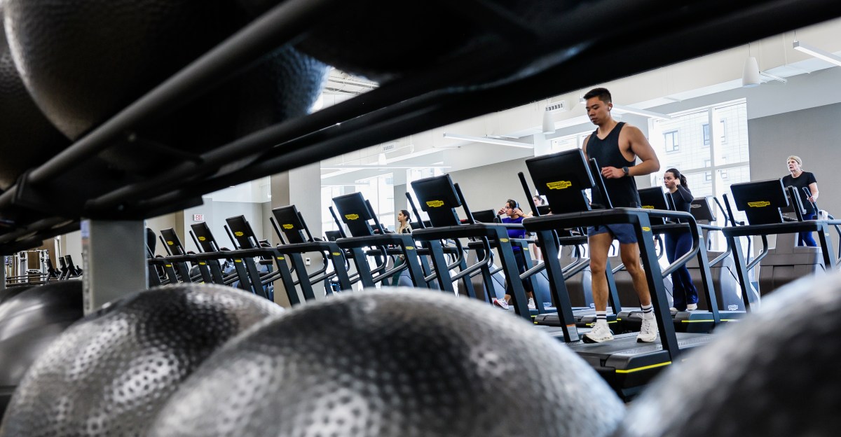 What personal trainers actually think about the viral 12-3-30 treadmill workout
