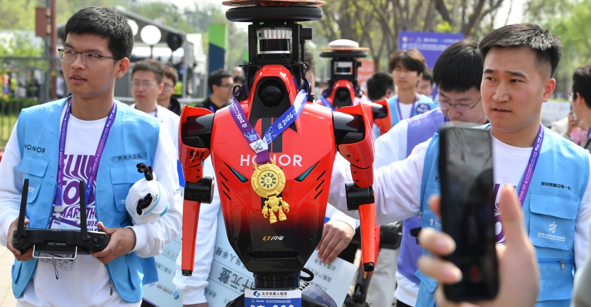 Humanoid ‘Lightning’ robot smashes the half-marathon record