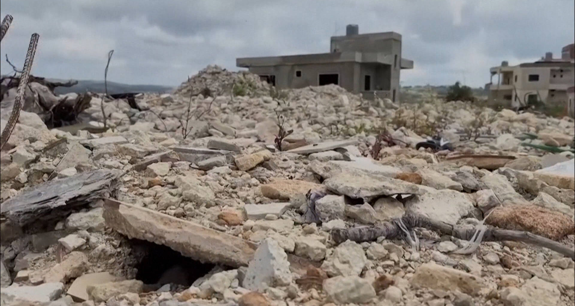 Israel-Lebanon Ceasefire Frays as Hezbollah Fires on Israeli Forces