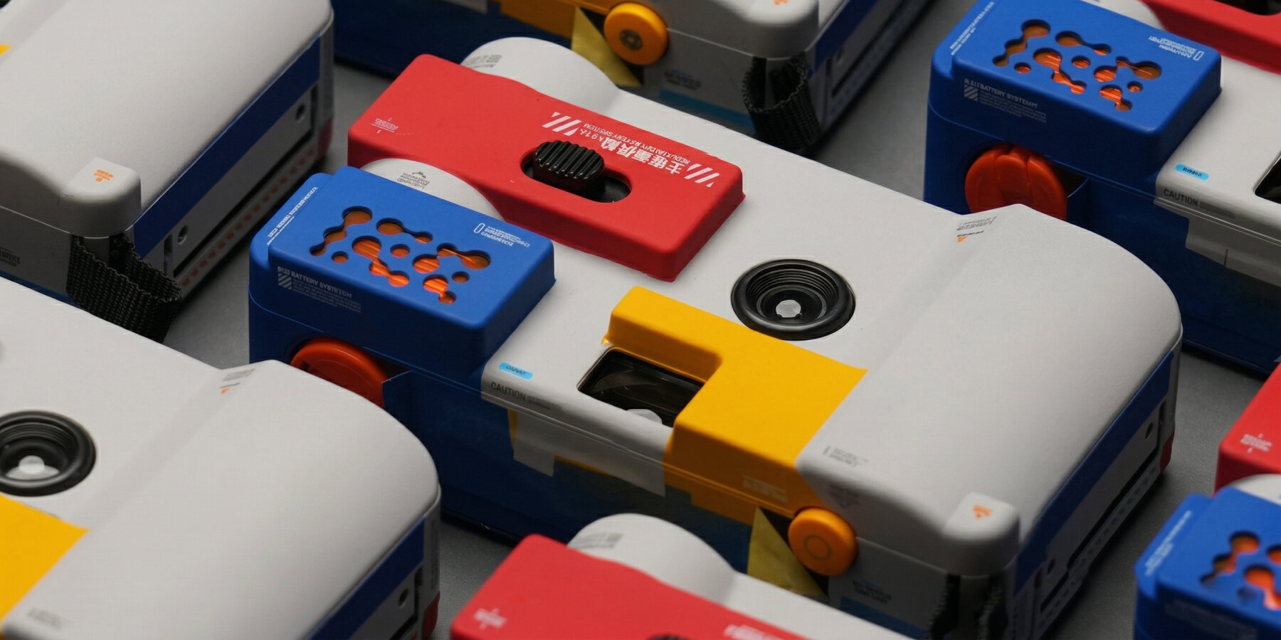 handpainted film camera remakes the anime gundam