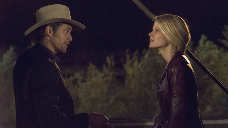 Raylan Givens (Timothy Olyphant) speaking to Ava Crowder (Joelle Carter) outside in Justified