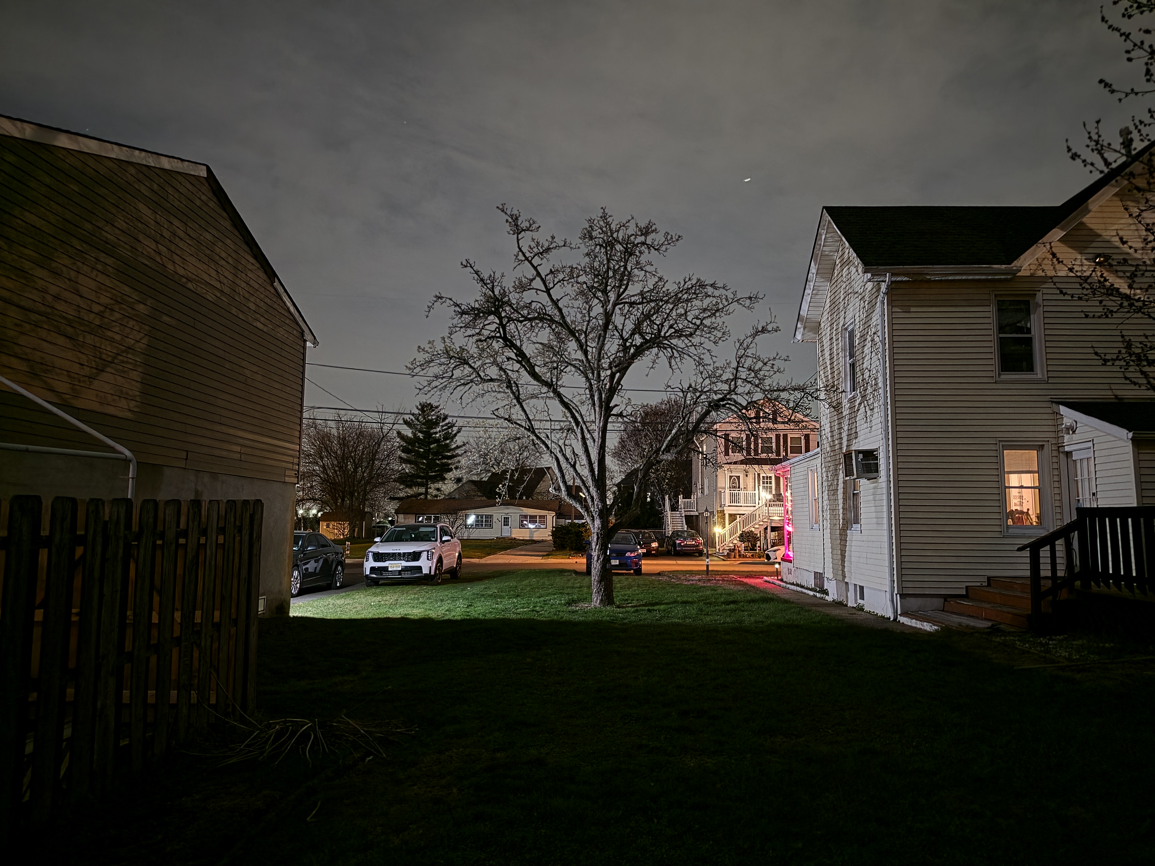 Galaxy S26 Ultra low light sample