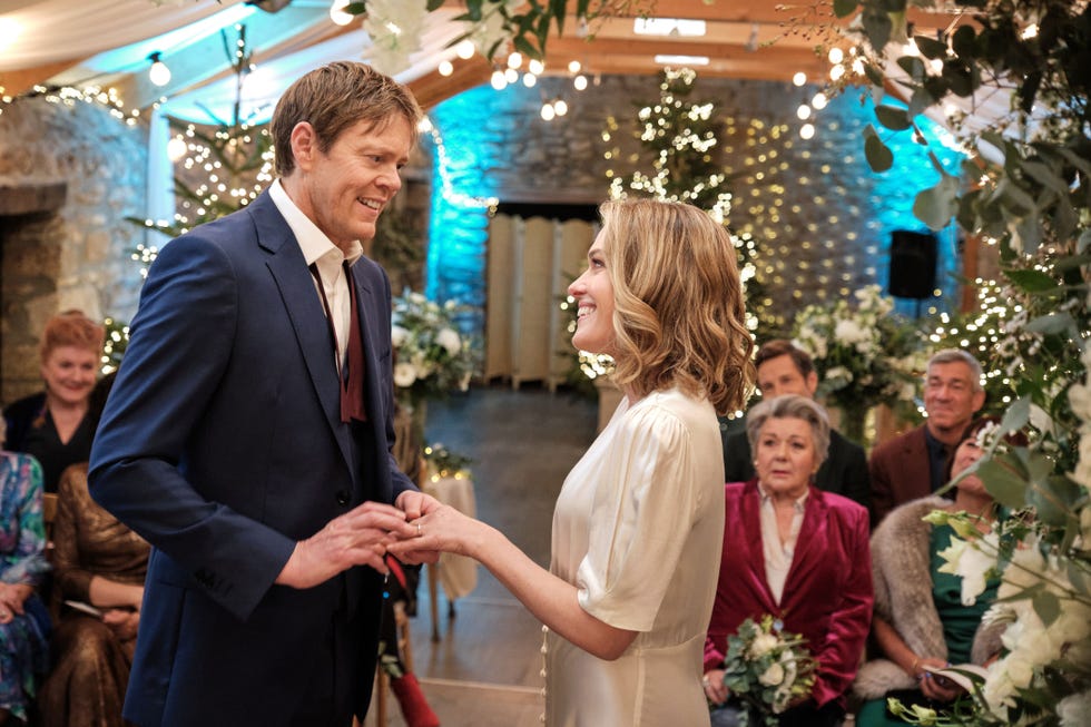 Kris Marshall, Sally Bretton, Beyond Paradise Christmas Special kris marshall, sally bretton, beyond paradise christmas special