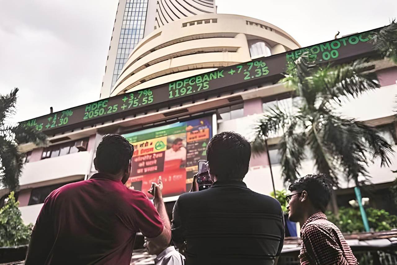 Stock Jumps 6% from Day’s Low After IHH Healthcare Plans to Increase Stake by 19%