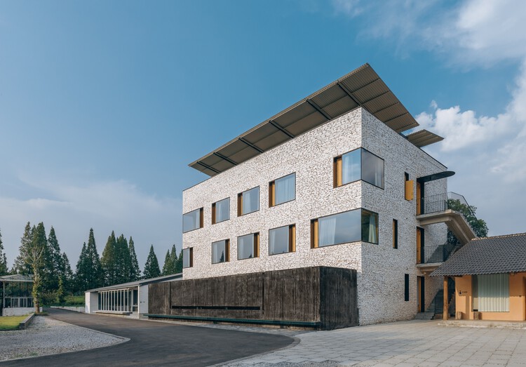 Mine Resort · Hill / siarchitecture - Exterior Photography, Facade