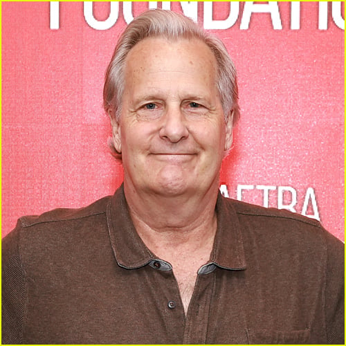 Jeff Daniels joining the season five cast of The Morning Show