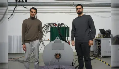 Students build a “cosmic radio” to listen for dark matter