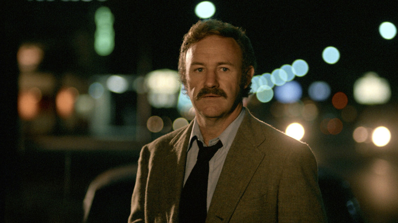 Harry Moseby wanders through a darkened night in Night Moves (1975)