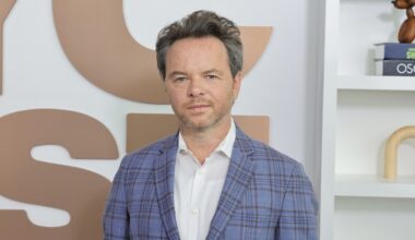 Noah Hawley talks YouTube, AI, Fargo, more