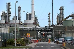 Gas prices might be stuck at $4 a gallon for a while