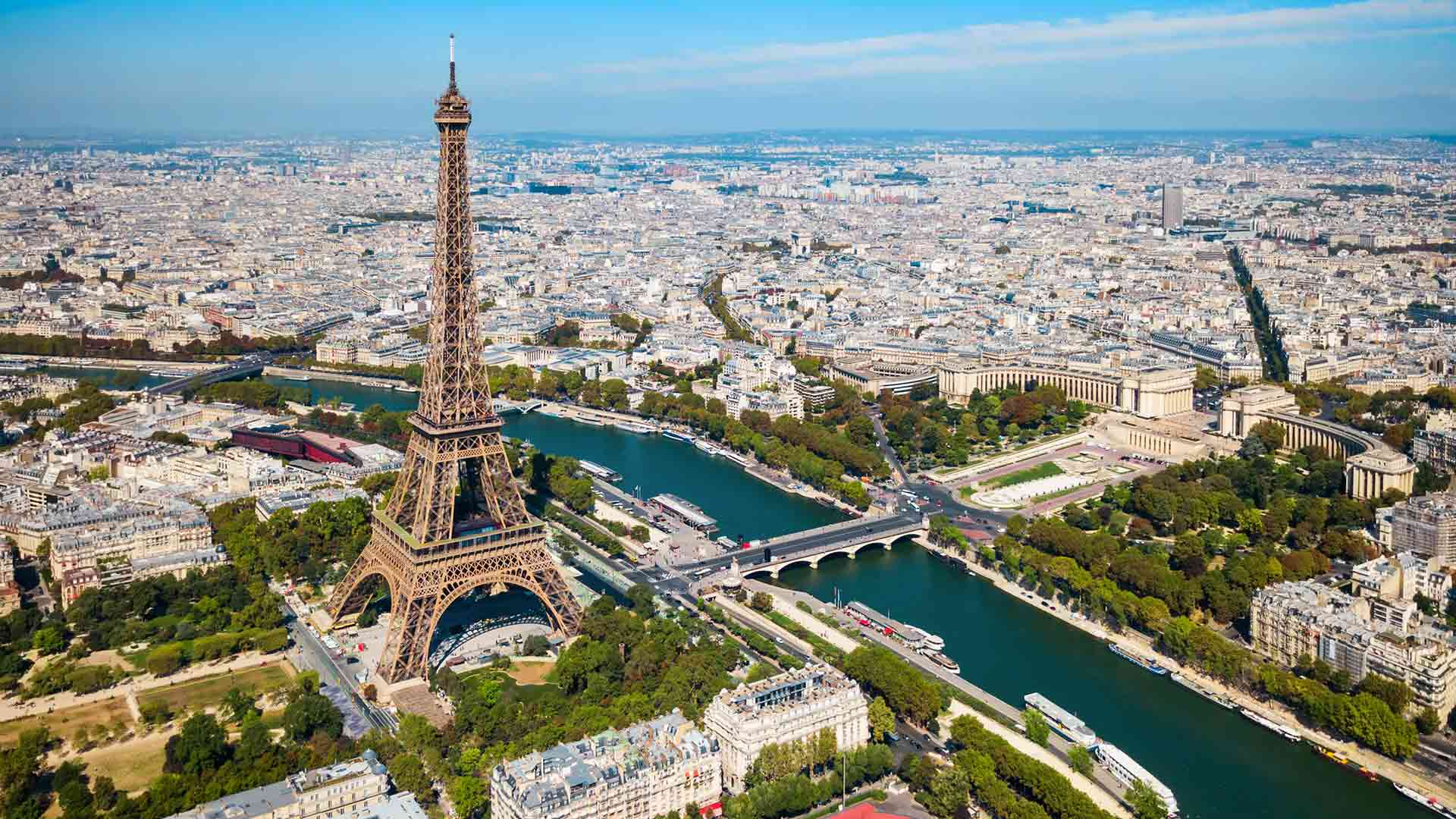 Paris © Shutterstock