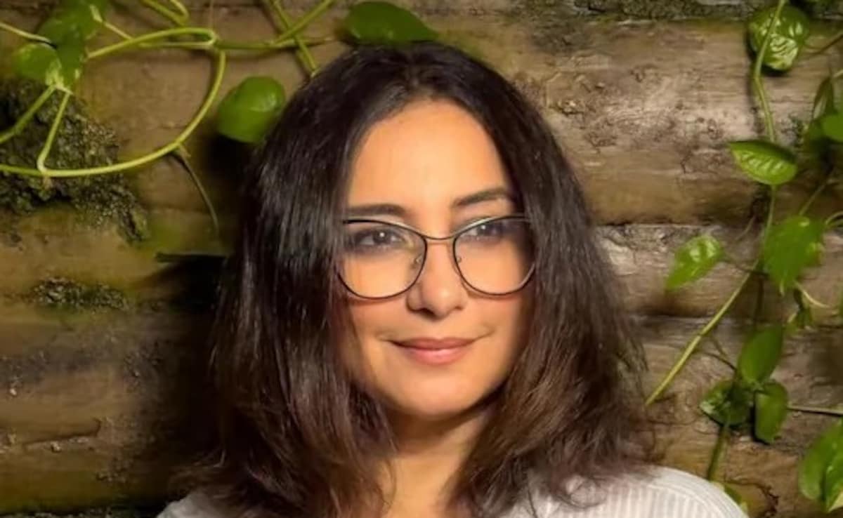 Divya Dutta On How She Dealt With Man Who Was 'About To Pinch' Her Sister's B**t: "Whacked His Wits"