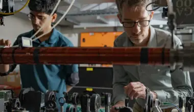 Bizarre Quantum Experiment Just Proved Atoms Can Exist In Two Places At Once