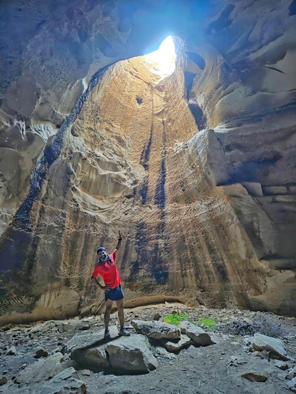 מערת האסורים בשמורת גד