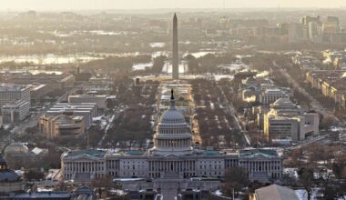 FX Daily: Little reason to leave the dollar just yet | articles