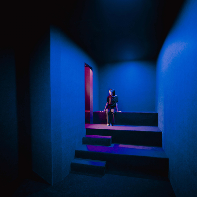 light and sound transform tubular office into an immersive relax room - 2