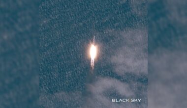 SpaceX Falcon Heavy launch seen from space (satellite photos)