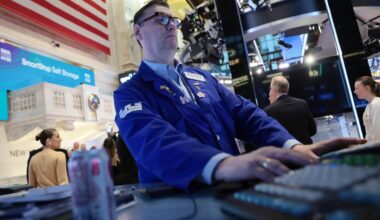 Oil prices plunge and stocks soar after Iran ceasefire : NPR