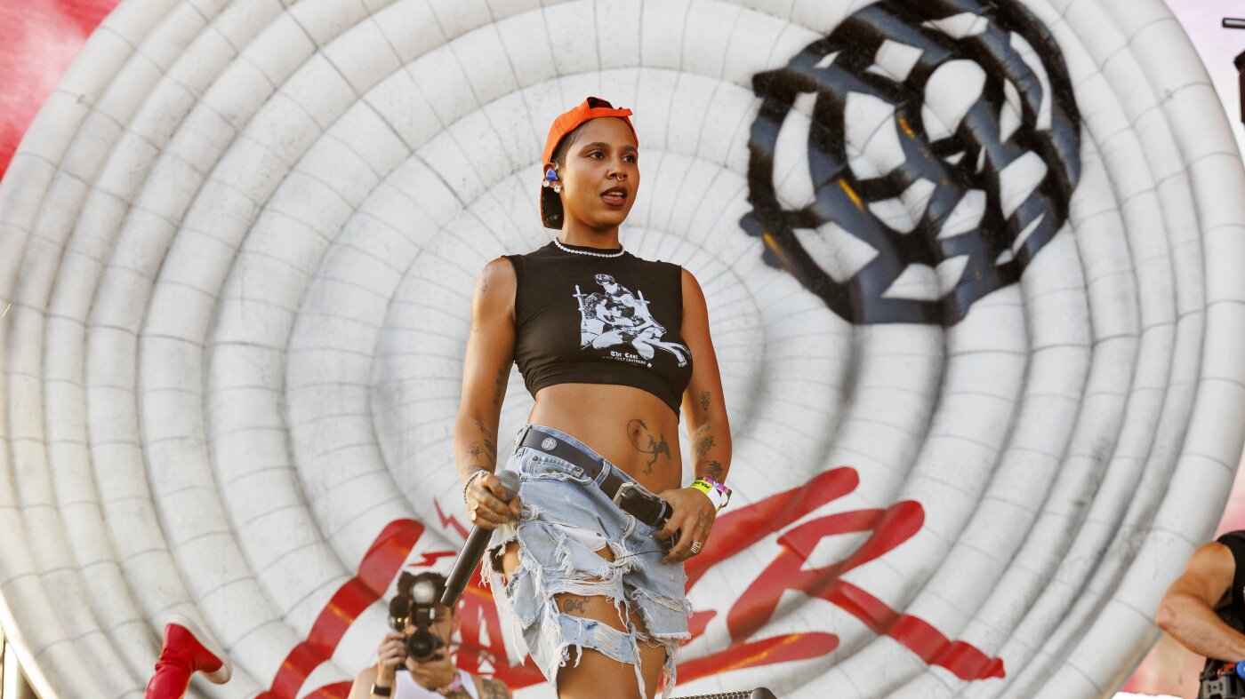 On her song 'HEROINA,' the rebellious singer Tokischa embraces vulnerability : NPR
