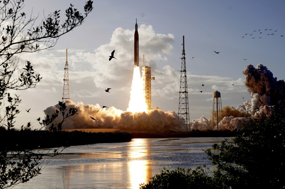 How a remote camera with a sound trigger captured the Artemis II launch - and startled birds