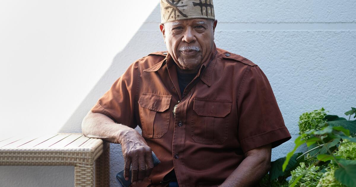 Melvin Edwards, sculptor who welded the African diaspora, dies at 88