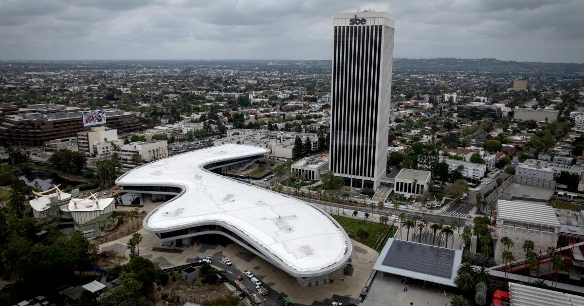 LACMA's new David Geffen Galleries bends all the rules