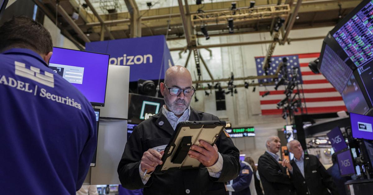 Foreign governments dump US Treasurys amid Iran volatility