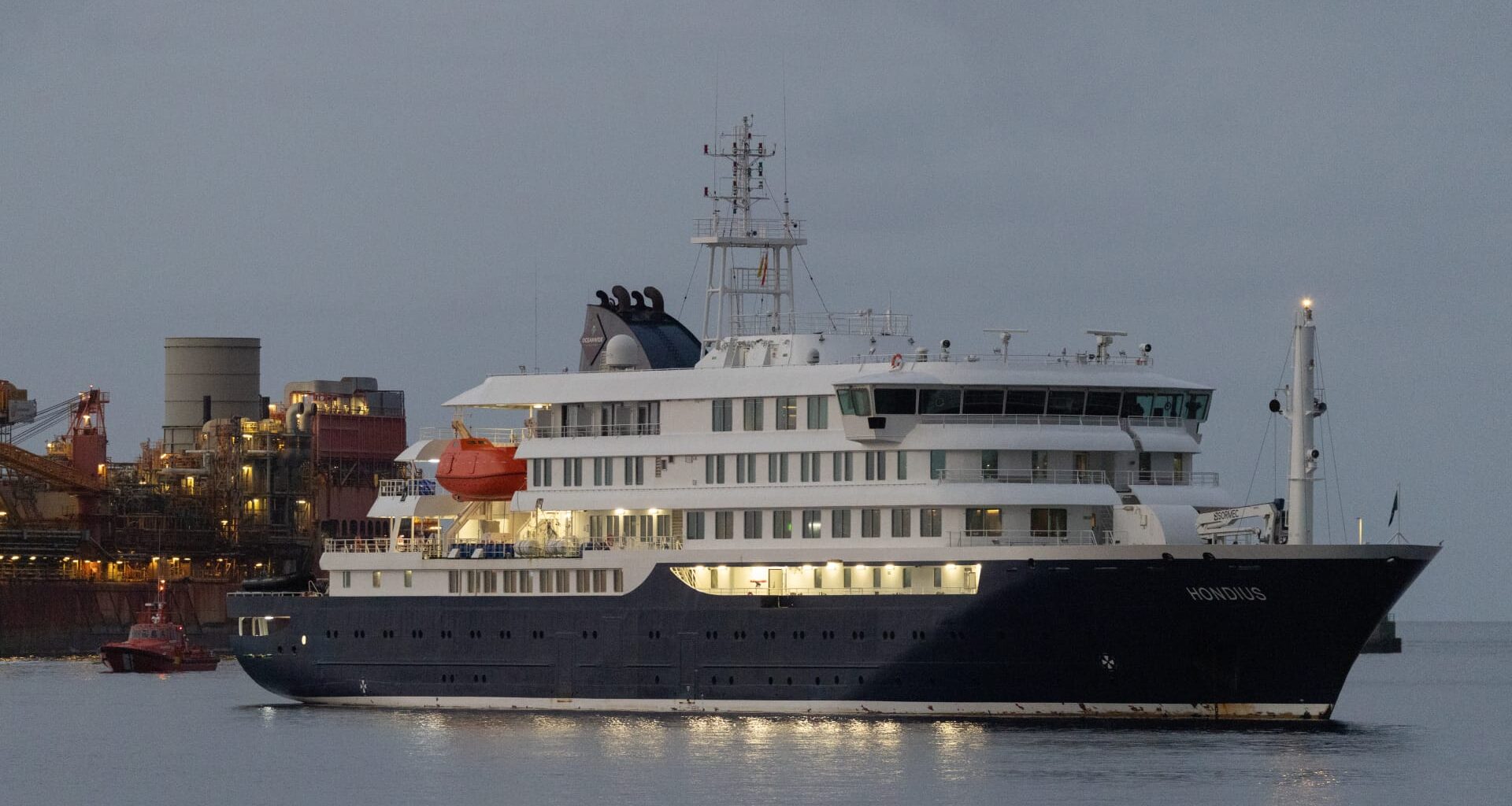 Cruise ship hit by hantavirus outbreak arrives in Spain's Tenerife
