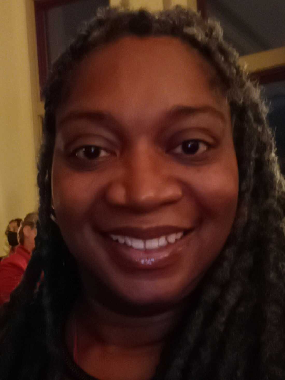 A close up photograph of Schmeeka Simpson.